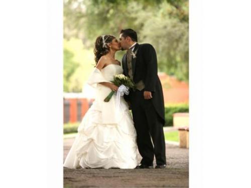 Plasma todos los bellos recuerdos de ese día especial