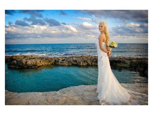 Retrato de la novia frente al mar