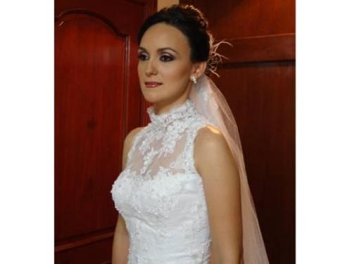 Resultado de un maquillaje y peinado espectacular