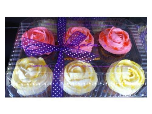 Cupcakes con decorado de rosa