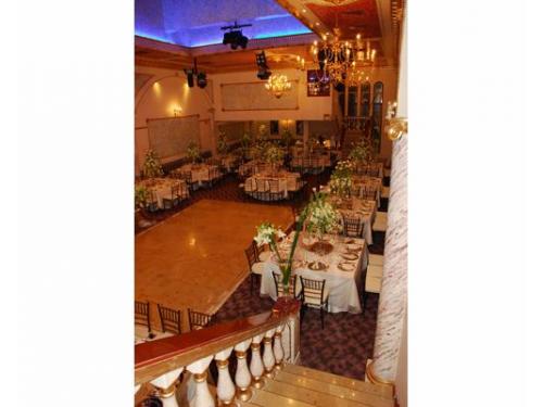 Vista del salón con montaje