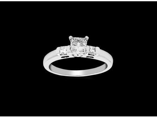 Anillos de compromiso y argollas