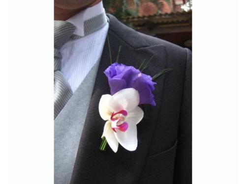 Boutonier con orquídea