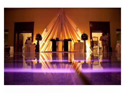 Iluminación y pista de baile