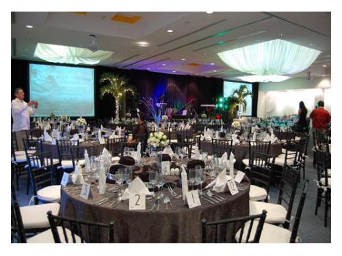 Salón para boda decorado
