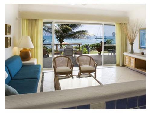 Amplia villa con vista al mar