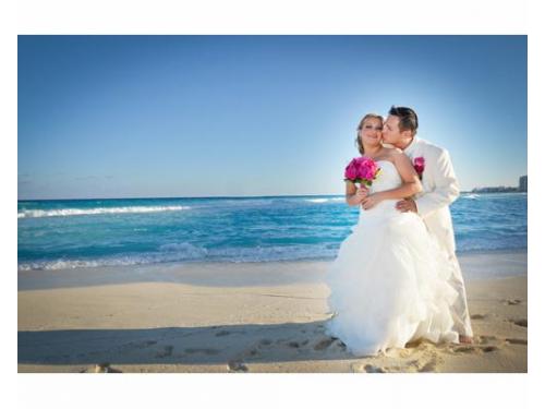 Novios frente al mar