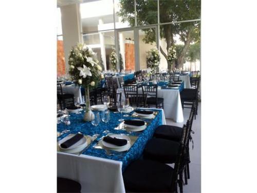 Montaje azul con negro