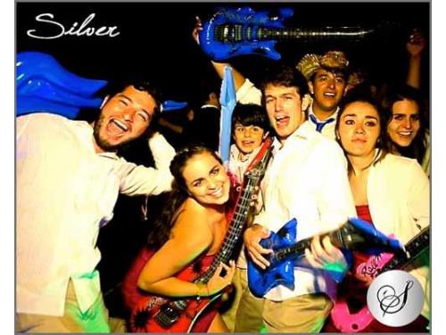 Siempre tus invitados felices