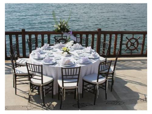 Montaje de mesa color blanco