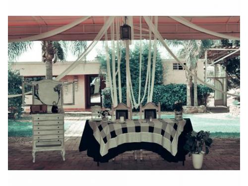 Mesa de los novios vintage