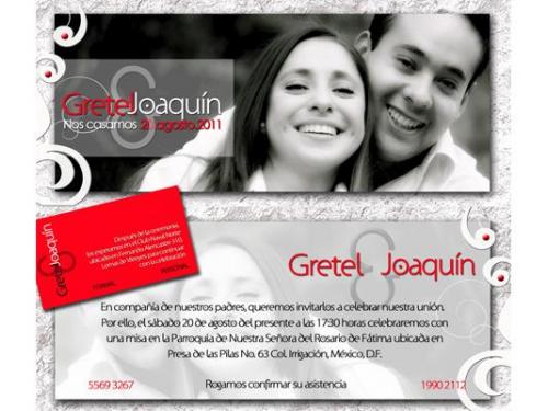 Fotografía de los novios en la invitación