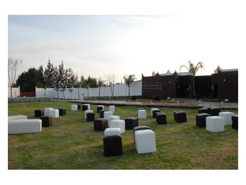 Montaje en jardín de boda