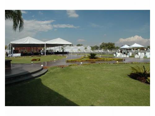 Amplio jardín para realizar tus eventos