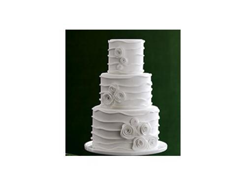 Rico pastel de fondant de 3 pisos