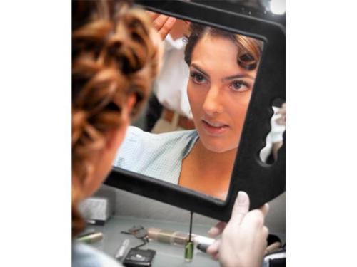 Maquillaje y peinado de novia