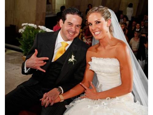 Los novios durante su ceremonia