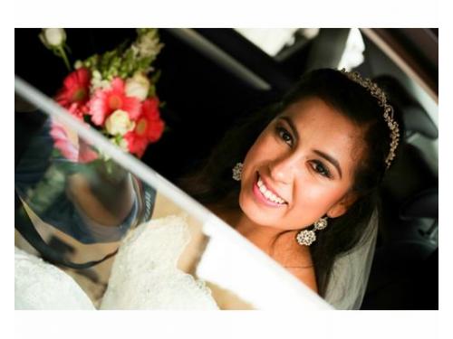 Novia arribando a la iglesia