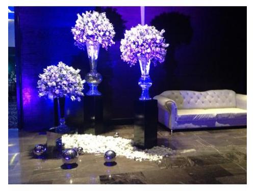 Recepción vintage con flores