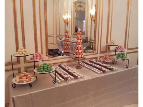 Macarrones lo mejor para una mesa de postres