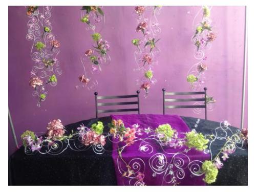 Mesa con flores