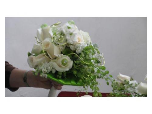 Ramo de rosas blancas