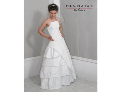 Vestido de novia con olanes